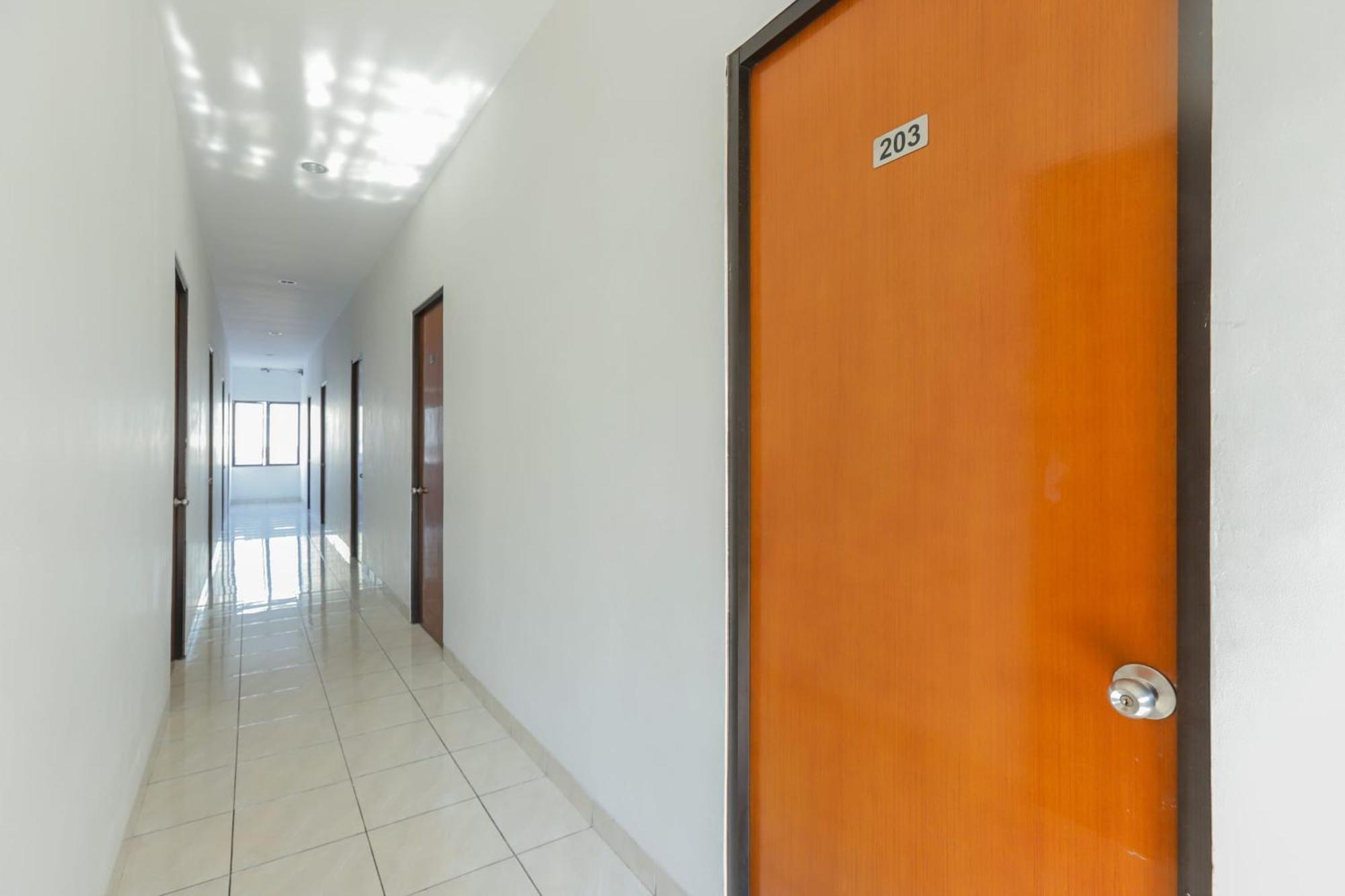 OYO 866 Idola Residence Yakarta Exterior foto